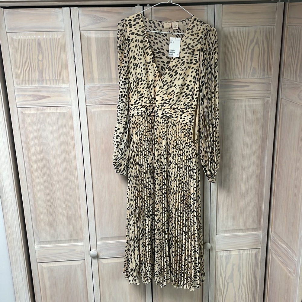 NWT - Animal print dress H&M